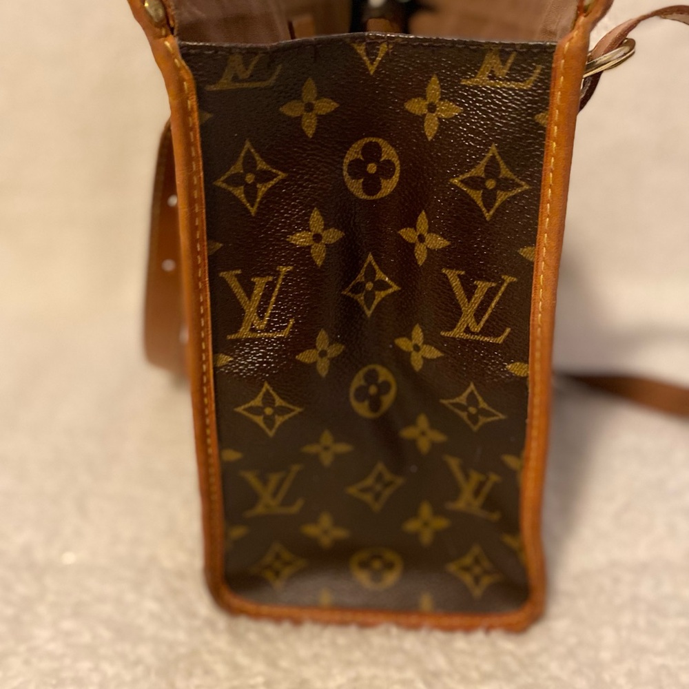 Louis Vuitton Brown Monogram Canvas Shoulder Bag - Picture 3 of 9